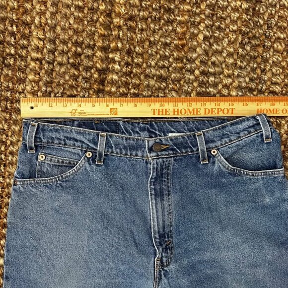 Vintage 1980s - 560 Levi’s Men’s Jeans Loose Fit Rare (36x30) Made In US… - Picture 8 of 9